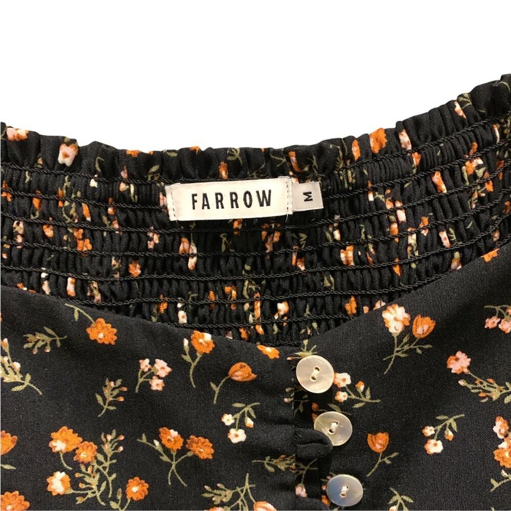 Farrow floral short sleeve cropped top smocked Scoop back and front. Size M - Picture 4 of 6
